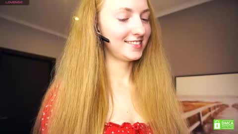 Snapshot of emmalaflame chatting on September 20, 8:23 pm Emma day  Wendy night online show from September 20, 8:23 pm