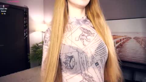 Snapshot of emmalaflame chatting on October 8, 8:26 pm Emma day  Wendy night online show from October 8, 8:26 pm