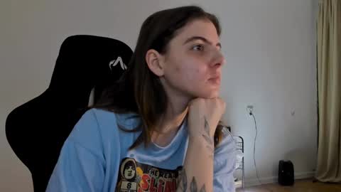 Emma online show from February 26, 7:32 pm