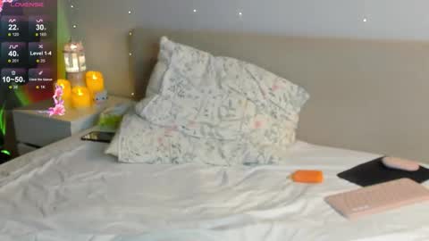 Snapshot of emmanuelleee chatting on September 11, 3:24 pm emmanuelleee online show from September 11, 3:24 pm