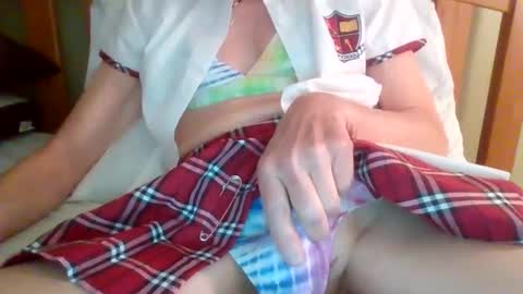 Emma online show from December 11, 9:34 pm