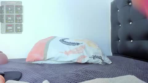 Emma Rogers online show from March 21, 4:11 pm