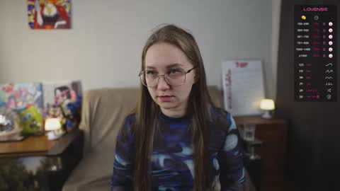 Mia online show from October 12, 3:37 pm