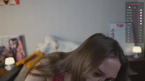 Mia online show from November 16, 4:31 pm