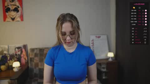 Mia online show from November 25, 4:06 pm