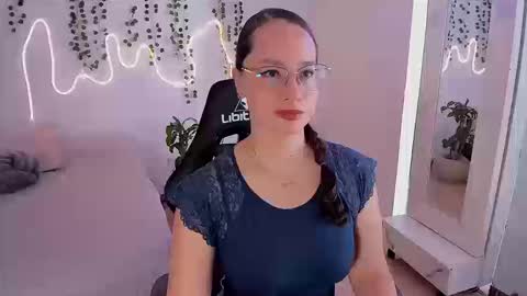 Emma Torres online show from September 25, 2:24 pm