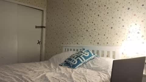 Emma online show from March 4, 9:34 pm