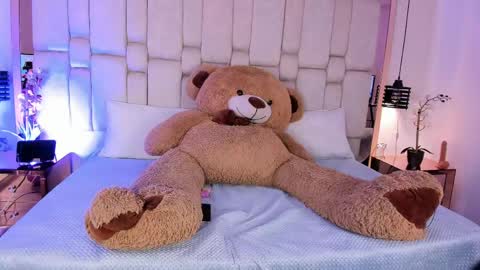 emmawardwell online show from April 6, 4:10 am