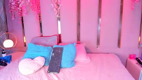 emmawilliams_2 online show from February 3, 6:40 am