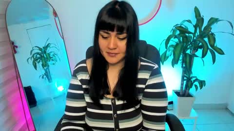 Snapshot of emmax_x chatting on December 31, 10:26 am EMMA online show from December 31, 10:26 am