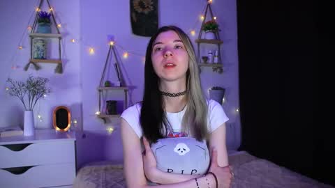 emmie_everly online show from October 12, 9:27 pm