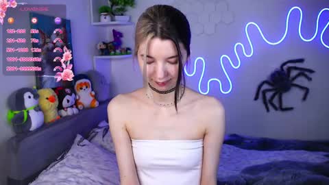 emmie_everly online show from May 14, 8:29 pm