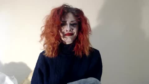 Emmily000 online show from December 16, 12:29 am