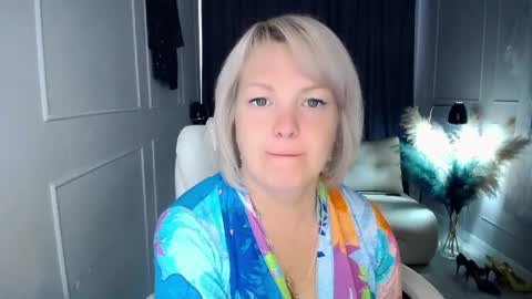 emmmam online show from June 1, 12:06 pm
