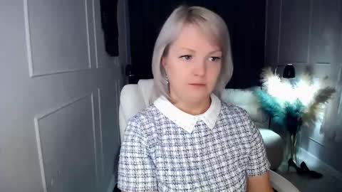 emmmam online show from March 4, 1:19 pm