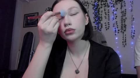 Emily Johny online show from December 2, 12:46 pm