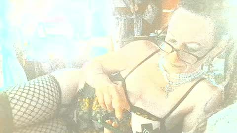 emmybaby5250 online show from March 25, 11:33 pm