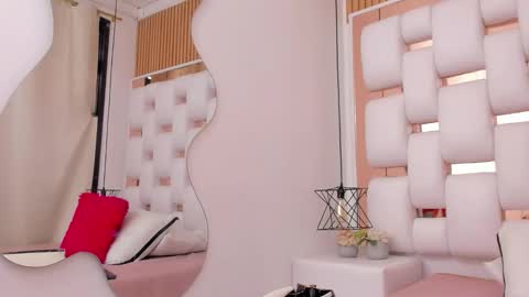 emmy online show from January 18, 9:02 pm