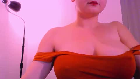 M online show from March 5, 10:19 pm