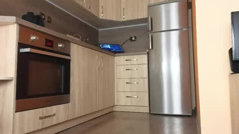 Empress Sara  online show from March 1, 6:45 pm