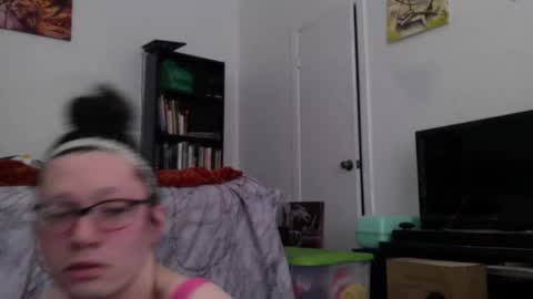 empusalamia online show from January 16, 3:02 pm