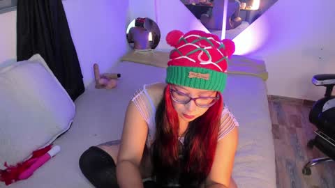 Im Emily would you like to help me reach 100  online show from December 16, 4:23 am