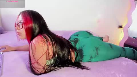 Im Emily would you like to help me reach 100  online show from June 22, 8:05 pm