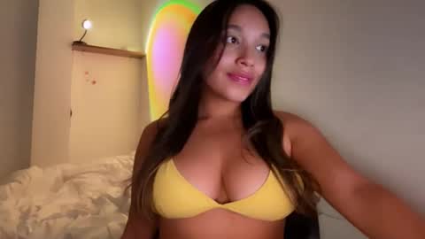 Snapshot of emycutie chatting on October 13, 6:37 am emily cutie online show from October 13, 6:37 am