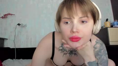 emydeliro online show from May 21, 5:08 pm