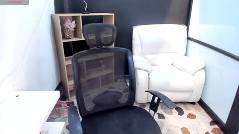 Emy Silver online show from February 4, 2:43 pm