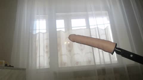 NightBetty online show from April 3, 8:10 am