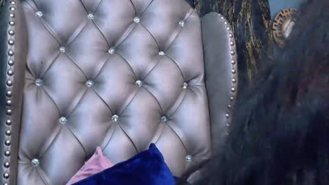 EnchantressQueen online show from April 14, 12:19 pm