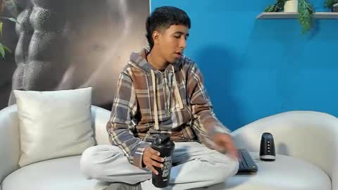 Ender online show from January 12, 2:24 pm