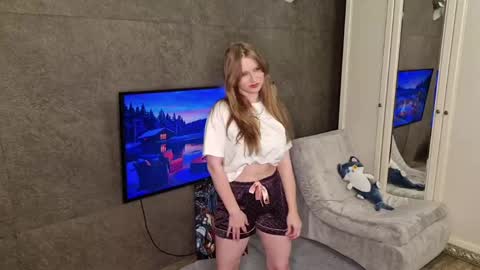 Alice online show from May 4, 6:03 pm