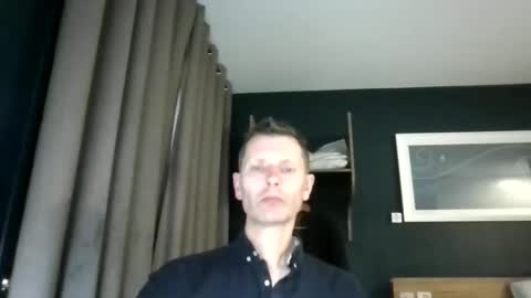 EnglishGuy183 online show from March 19, 1:44 am