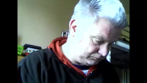 englishguysurrey online show from April 13, 9:57 am