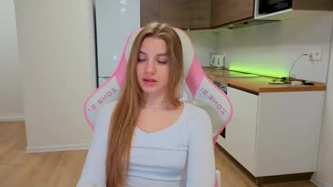 enjoyeverymoment_ online show from March 17, 8:36 pm