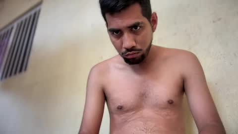 Enriquegc197 online show from February 2, 7:04 pm