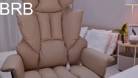 entya online show from January 13, 7:27 am