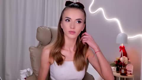 entya online show from December 18, 7:03 am