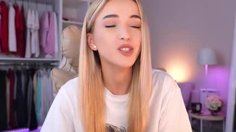 entya online show from October 1, 6:34 am