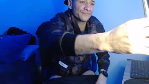 Snapshot of enzoyarack chatting on October 1, 1:48 am enzoyarack online show from October 1, 1:48 am