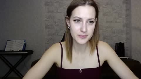 Erdbeeren mit Sahne online show from November 13, 6:10 pm