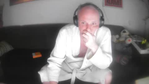 Eric online show from February 2, 11:32 pm