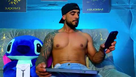 Brayan online show from November 14, 3:31 am