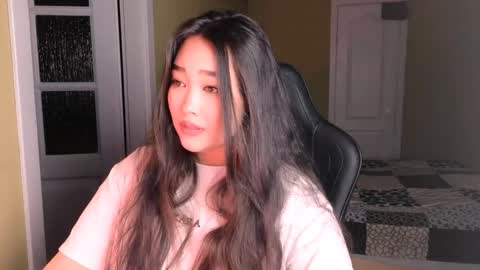 Snapshot of erica_wayne chatting on February 8, 1:44 pm Erica Wayne online show from February 8, 1:44 pm