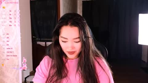 Snapshot of erica_wayne chatting on November 2, 7:41 am Erica Wayne online show from November 2, 7:41 am