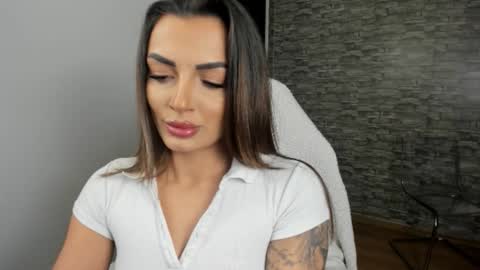 Snapshot of erica_xoo chatting on October 4, 3:48 am Riaaa online show from October 4, 3:48 am