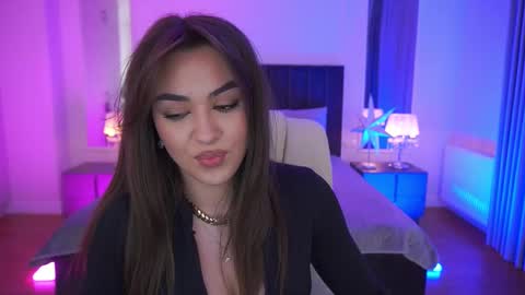 Erica online show from March 3, 2:35 pm