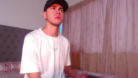 Erik rodriguez online show from June 1, 10:49 am